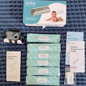 Inito Fertility Monitor iPhone 15 pro clip with Test Strips